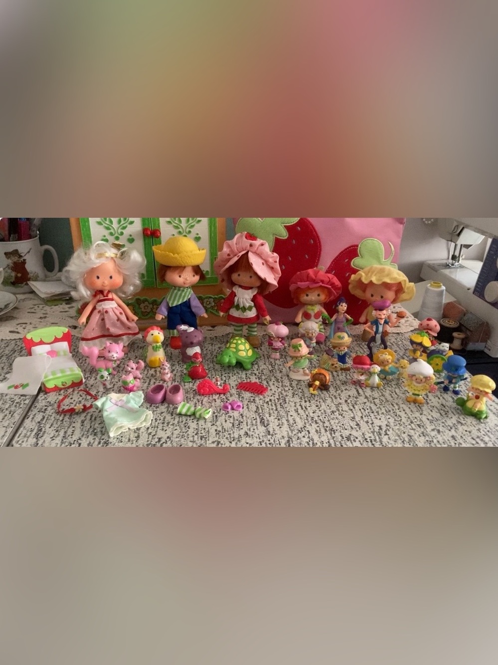 🍓 Vintage 1980 Strawberry Shortcake Lot Dolls Figurines Purse Display Case Pets